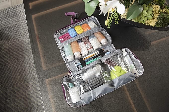 Travelon: Luggage Flat-Out Toiletry Kit